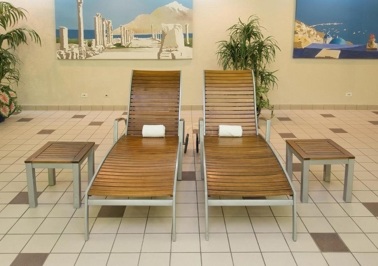Edmonton Hotel & Convention Center Edmonton Ngoại thất bức ảnh