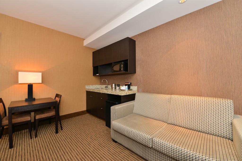 Edmonton Hotel & Convention Center Edmonton Ngoại thất bức ảnh