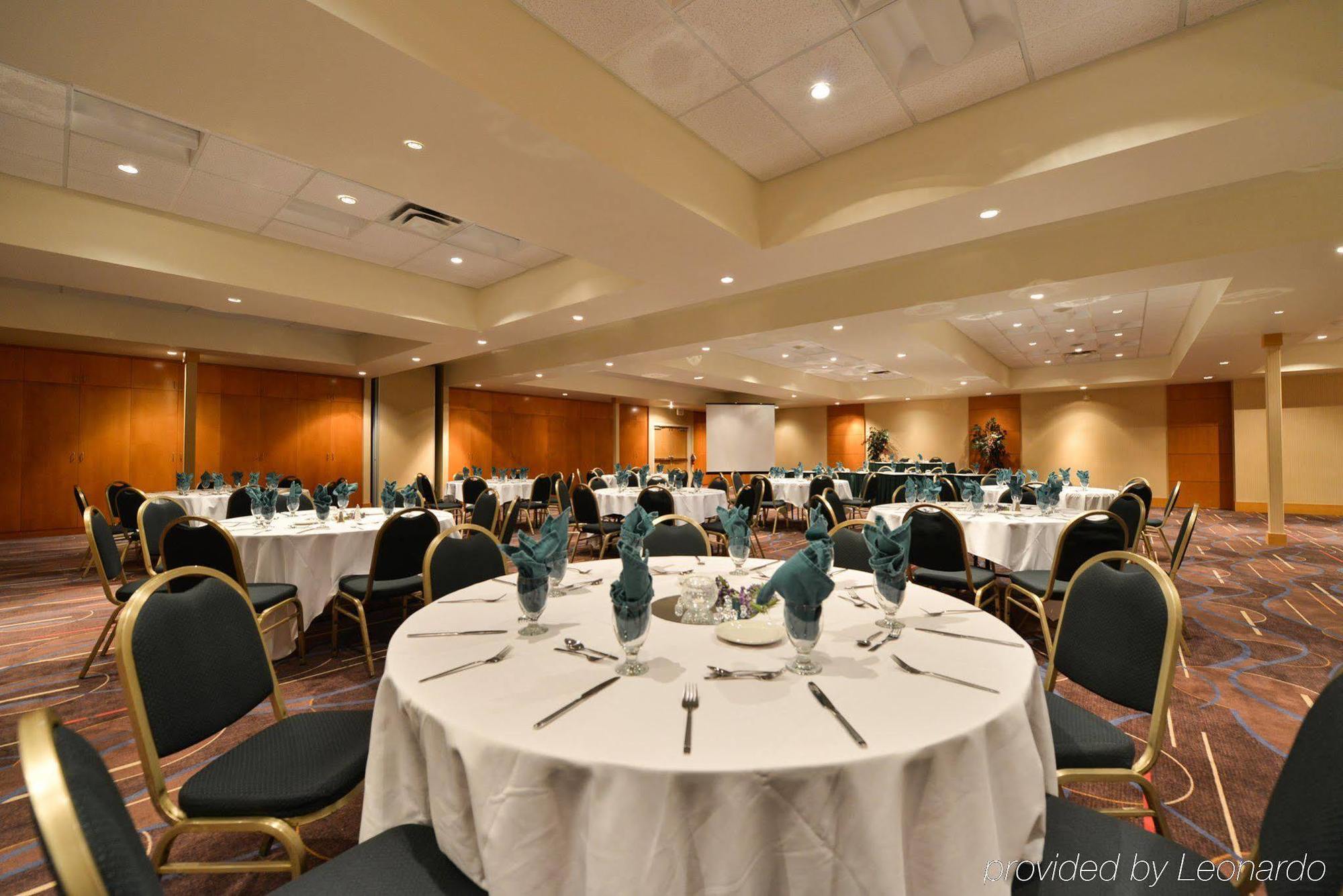 Edmonton Hotel & Convention Center Edmonton Ngoại thất bức ảnh