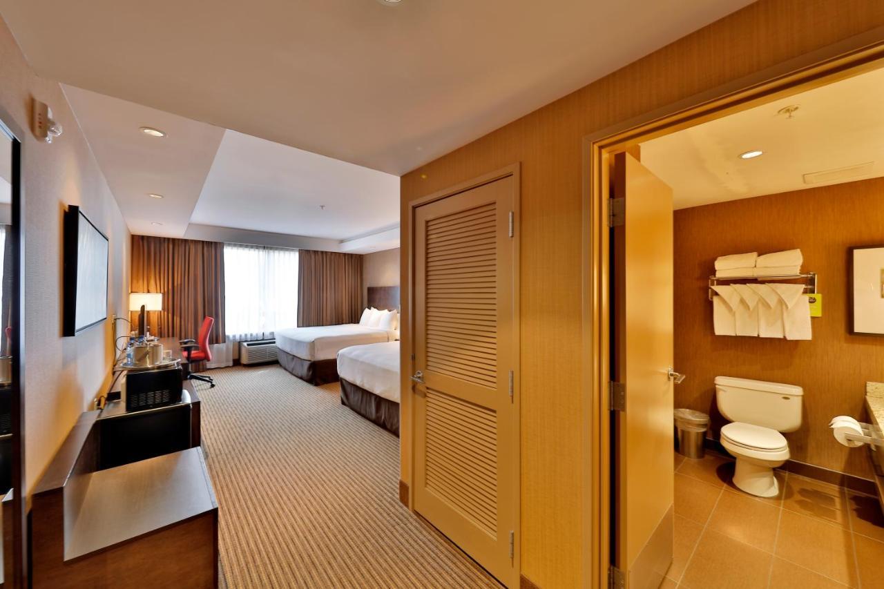 Edmonton Hotel & Convention Center Edmonton Ngoại thất bức ảnh